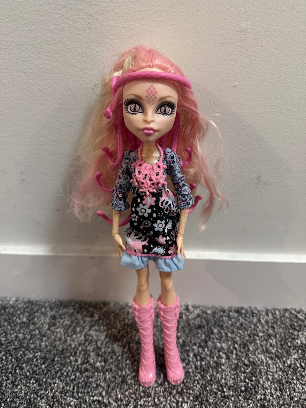 Monster High Viperine Gorgon Frights Camera Action Doll